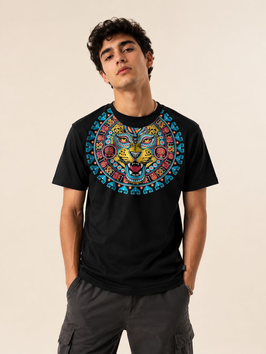 Playera Negro Collar Jaguar