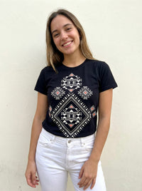 Blusa Negro Arte Navajo
